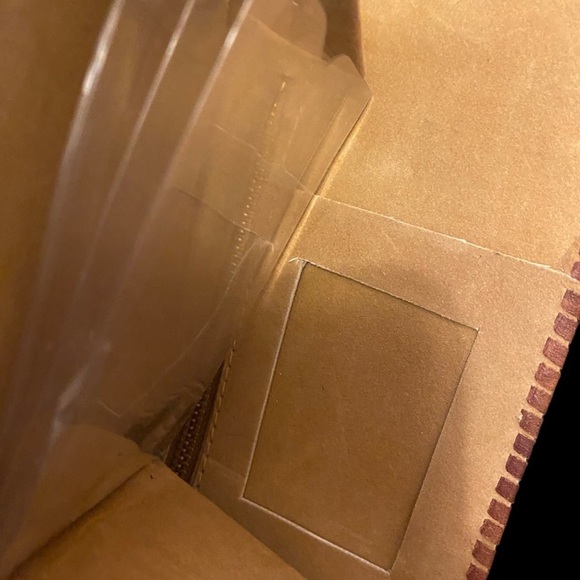 Vintage 70s tooled leather handpainted wallet - Picture 5 of 7